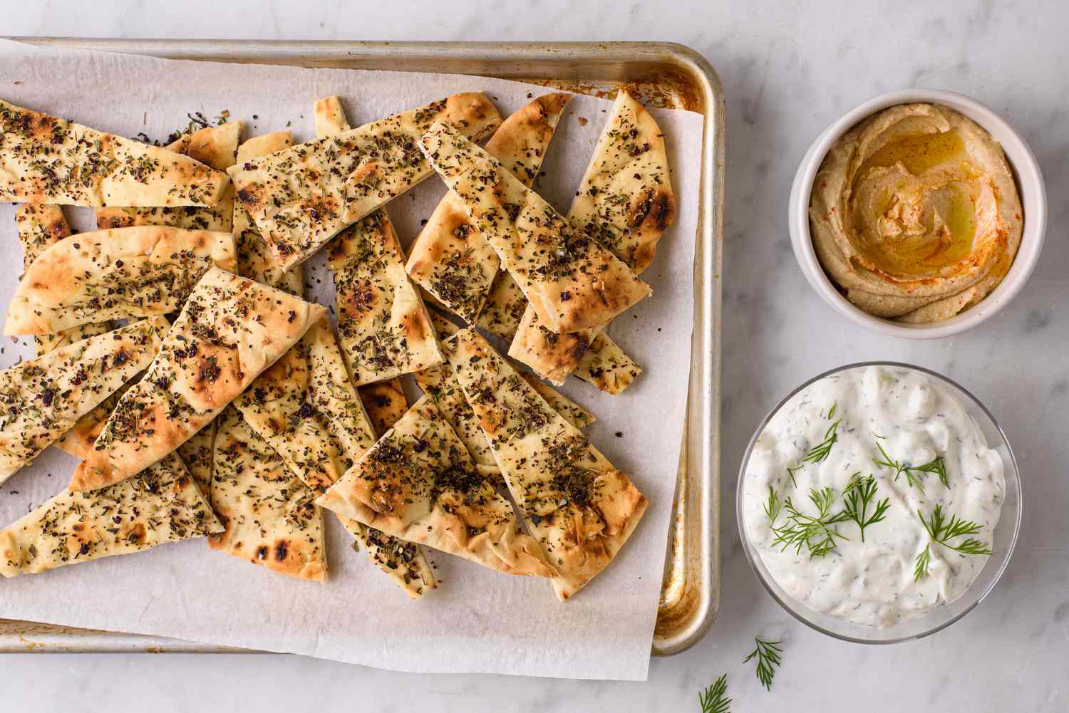 Naan sprinkled with za'atar spice mixture